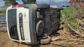 Aydın&rsquo;da s&uuml;r&uuml;c&uuml;s&uuml;n&uuml;n hakimiyetini kaybettiği ticari ara&ccedil; tarlaya u&ccedil;tu