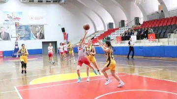 Aydın'da U16 Kızlar Basketbol B&ouml;lge Şampiyonası başladı