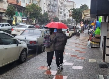 Aydın&rsquo;da yağışlı hava etkili oluyor