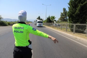Aydın'da yeni yıl &ouml;ncesi trafik denetimleri sıklaştırıldı