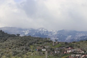 Aydın dağları beyaza b&uuml;r&uuml;nd&uuml;
