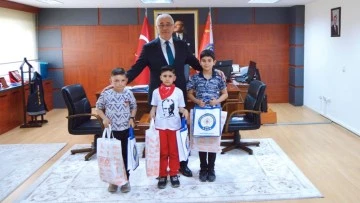 Aydın İl Emniyet M&uuml;d&uuml;r&uuml; Ekici, minik misafirlerini ağırladı&nbsp;