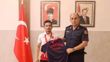 Aydın İl Jandarma Komutanı Demir, d&uuml;nya ikincisi Sılıv'ı ağırladı