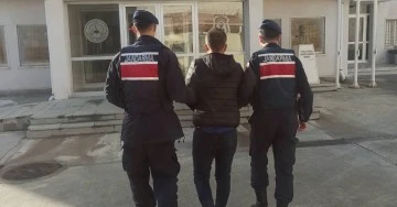 Aydın jandarmasından eş zamanlı operasyon: 15 g&ouml;zaltı