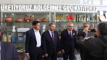 Aydın Milletvekili Mustafa Savaş Nazilli Ticaret Odası&rsquo;nı ziyaret etti