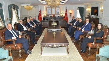 Aydın Ticaret Borsası y&ouml;netimi Adana Valisi K&ouml;şger&rsquo;le bir araya geldi