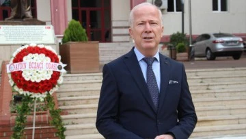 Aydınlı Eczacılar g&uuml;nlerini erken kutladı