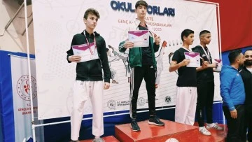 Aydınlı sporculardan karatede 8 madalya