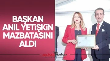 Başkan Anıl Yetişkin mazbatasını aldı