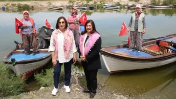 Başkan &Ccedil;er&ccedil;ioğlu ve Kılı&ccedil;daroğlu emek&ccedil;i kadınlarla buluştu