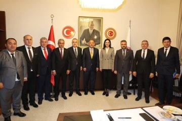 Başkan Kaya: &ldquo;Bizim g&uuml;ndemimiz hizmet&rdquo;