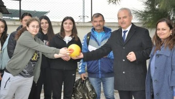 Başkan Kıvrak'tan gen&ccedil; sporculara ziyaret