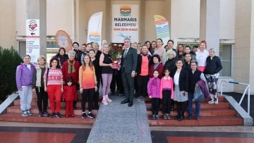 Başkan Oktay, sabah sporuna katılan kadınlarla kahvaltıda buluştu