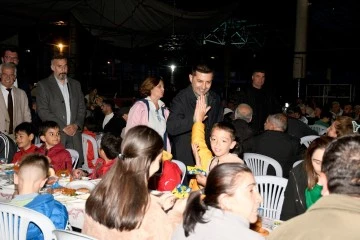 Başkan &Ouml;mer G&uuml;nel Davutlarlı hemşehrileriyle iftar sofrasında buluştu