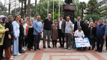Başkan &Ouml;zcan engellileri yalnız bırakmadı