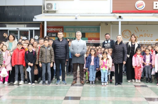 Başkan Tetik&rsquo;ten minik &ouml;ğrencilere s&uuml;rpriz