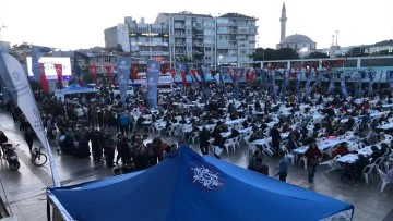 Binlerce Aydınlı B&uuml;y&uuml;kşehir&rsquo;in iftar sofralarındaydı