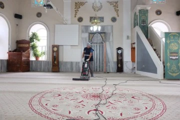 B&uuml;y&uuml;kşehir&rsquo;den ibadethanelerde temizlik