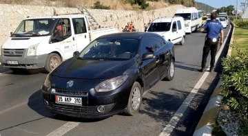 &Ccedil;akarlı ara&ccedil; trafikten men edildi