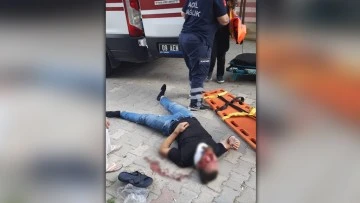Cam balkon takan iş&ccedil;i, ikinci kattan d&uuml;şt&uuml;