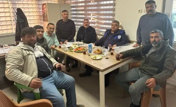 CHP&rsquo;li G&ouml;kmen&rsquo;in İlk Durağı Acarlar Hali Oldu