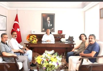 CHP S&ouml;ke İl&ccedil;e Başkanı &Ouml;zcan ve y&ouml;netimi Kaymakam G&uuml;ney&rsquo;i makamında ziyaret etti