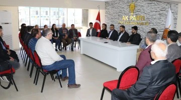 &Ccedil;ine, AK Partili &Ouml;zmen'i ağırladı