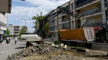 Davutlar&rsquo;da hizmet seferberliği hız kesmeden devam ediyor