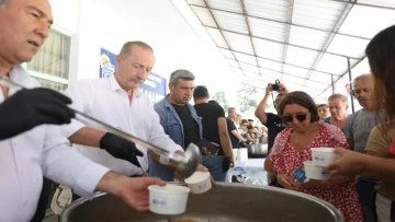 Didim Belediyesi&rsquo;nden aşure ikramı