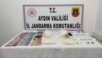 Didim&rsquo;de otomobile zulalanmış 3,5 kilo uyuşturucu yakalandı