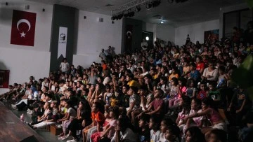 Didimli &ccedil;ocuklar, &lsquo;Sinema G&uuml;nleri&rsquo;nin keyfini &ccedil;ıkarıyor