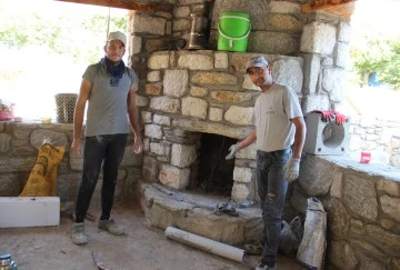 Ege&rsquo;de taş ustaları kıymete bindi
