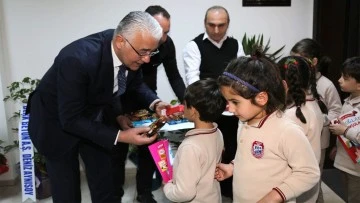 Emniyet M&uuml;d&uuml;r&uuml; Ekici, minikleri ağırladı