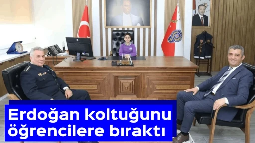 Erdoğan koltuğunu &ouml;ğrencilere bıraktı