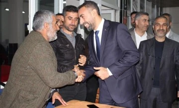 Eşin, Aydın&rsquo;da sıkmadık el, basmadık toprak bırakmıyor