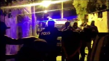 Eve gelen davetsiz misafirler polis &ccedil;ıkınca t&uuml;m planlar alt &uuml;st oldu