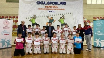 Gazipaşa Ortaokulu namağlup olarak T&uuml;rkiye yarı finallerine y&uuml;kseldi