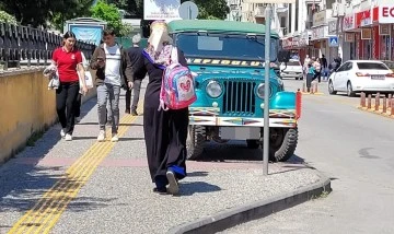 Gelişig&uuml;zel ara&ccedil; parkları, yayaları zor duruma sokuyor