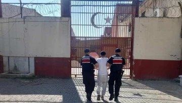 Germencik&rsquo;te 25 yıl hapis cezası ile aranan şahıs yakalandı