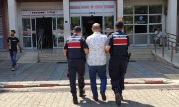 Hakkında hapis cezası olan 3 firari, jandarmadan ka&ccedil;amadı