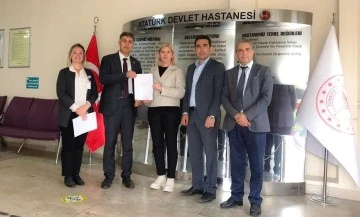 Hastanede artan yemekler can dostlara mama oluyor