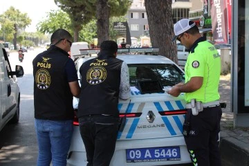 Hatalı s&uuml;r&uuml;c&uuml;ler havadan g&ouml;r&uuml;nt&uuml;lendi