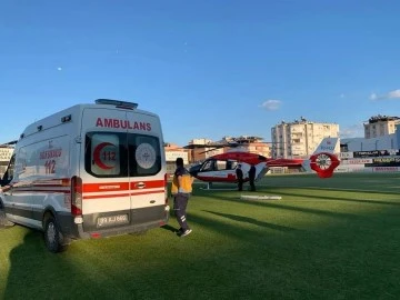 Helikopter ambulans gen&ccedil; hasta i&ccedil;in havalandı