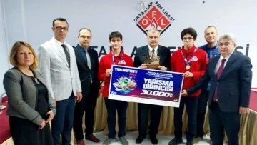 İl Milli Eğitim M&uuml;d&uuml;r&uuml; Okumuş TEKNOFEST 2023 birincisi &ouml;ğrencilerle buluştu
