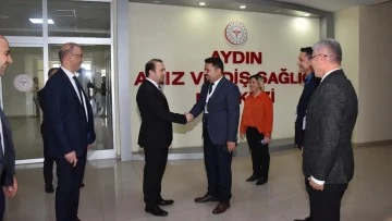 İl Sağlık M&uuml;d&uuml;r&uuml; Şenkul, Ağız ve Diş Sağlığı Merkezi'ndeki &ccedil;alışmaları yerinde inceledi