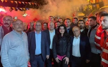 İSABEYLİ&rsquo;DEN &lsquo;GEN&Ccedil;LERİN UMUDU KILI&Ccedil;DAROĞLU&rsquo; SLOGANLARI Y&Uuml;KSELDİ