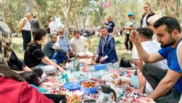 İYİ Parti Milletvekili Adayı Ahmet Ert&uuml;rk&rsquo;&uuml;n hızına yetişilmiyor