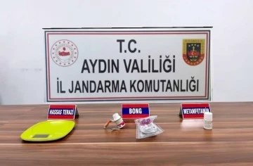 Jandarma ekipleri uyuşturucuya ge&ccedil;it vermedi