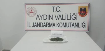 Jandarma ekipleri uyuşturucuya ge&ccedil;it vermiyor: 23 g&ouml;zaltı