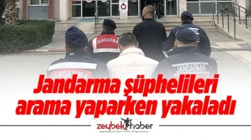 Jandarma ş&uuml;phelileri arama yaparken yakaladı